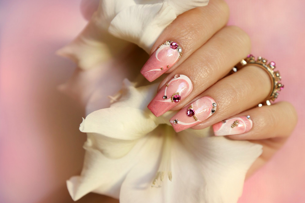 Dimmi che Lavoro Fai e ti Dirò quale Nail Art Scegliere: Idee Creative per ogni Professione